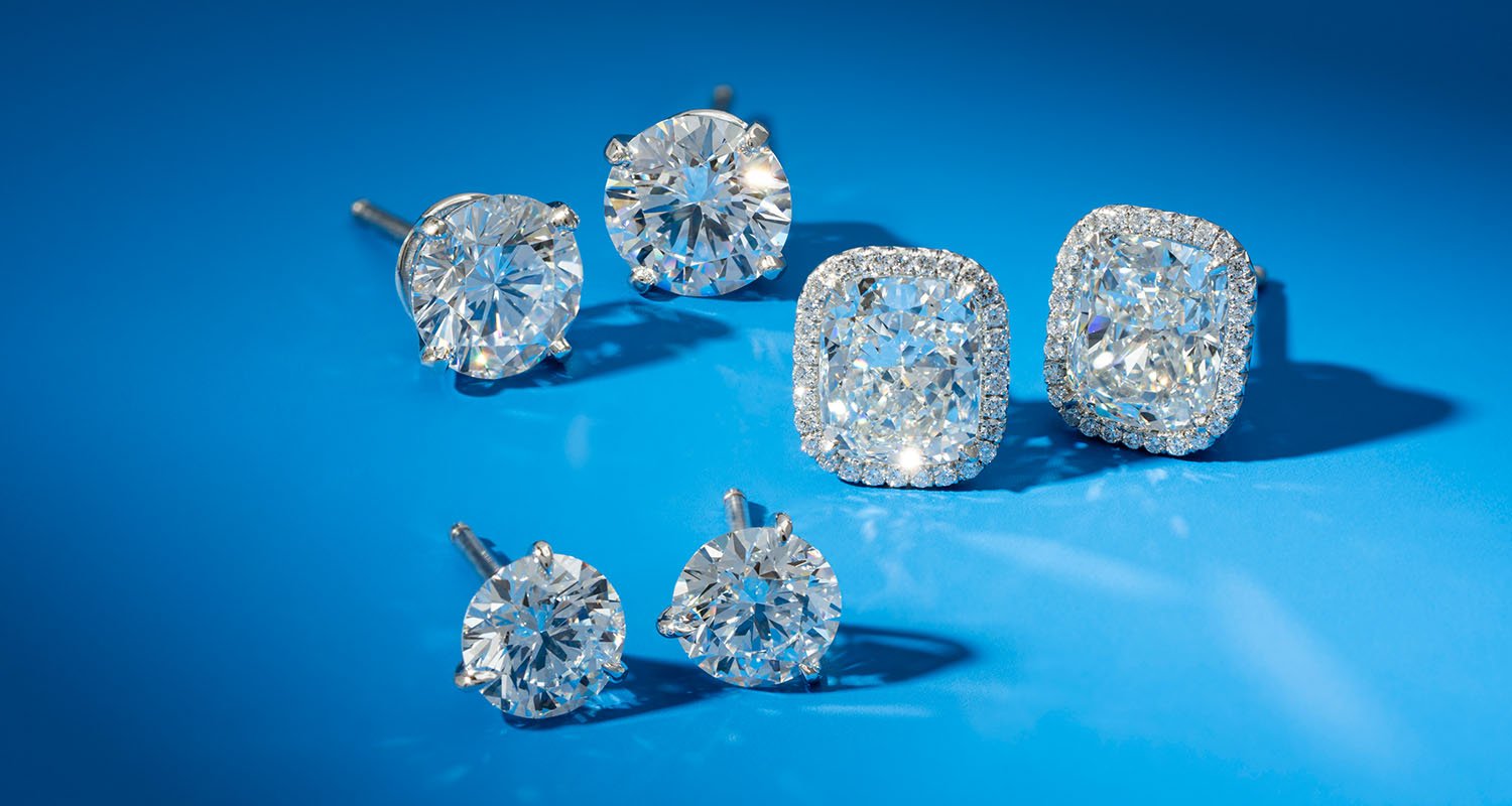 Untitled-1_0001_11_Blue_diamond earrings