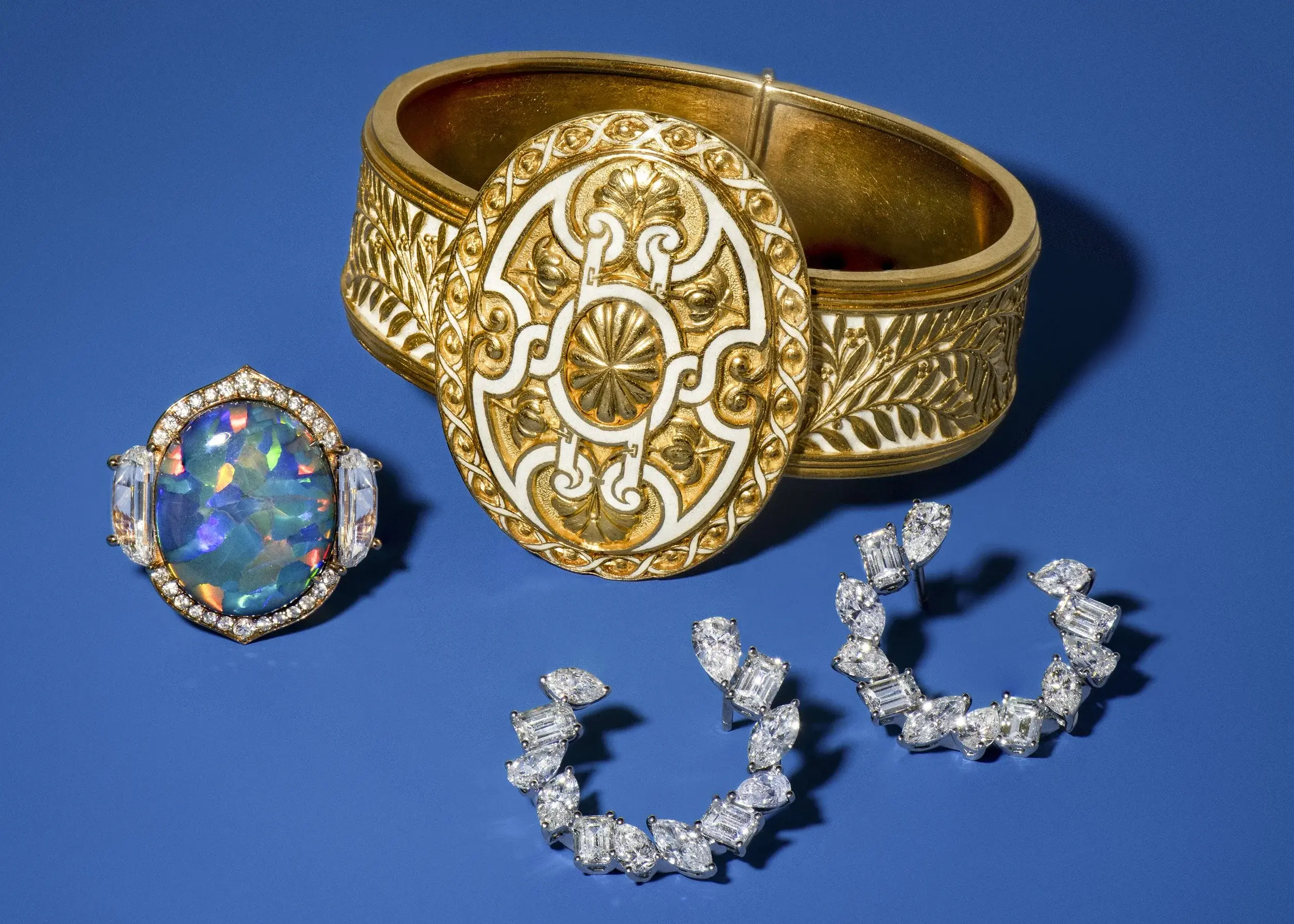   Windsor Jewelers, Inc.’s unparalleled buying power, experience and robust distribution afford us the ability to acquire a wide variety of merchandise, from small collections to entire estates. &nbsp; 