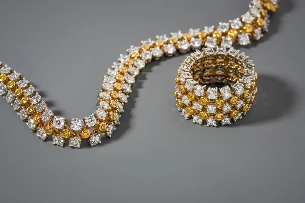   Ranging from never-worn vintage to shopworn contemporary, boutique brands offer one-of-a-kind pieces in like-new condition.  