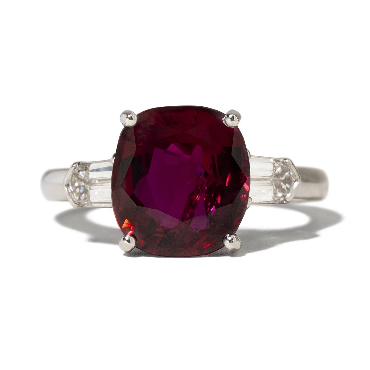 Van Cleef & Arpels Thai no heat ruby ring